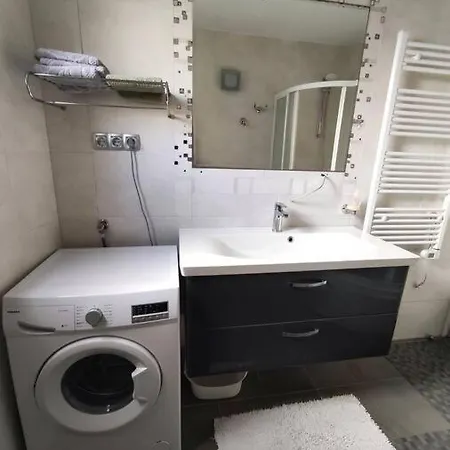 3 Bedroom With Balconies, Close To The * Zadar