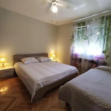 Apartman 3 Bedroom With Balconies, Close To The *